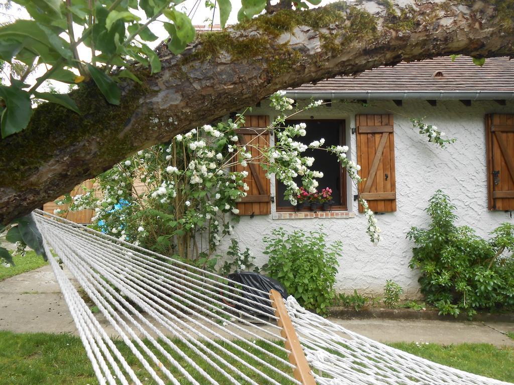 Aux Marguerites Villa Sainte-Genevieve-les-Gasny Szoba fotó